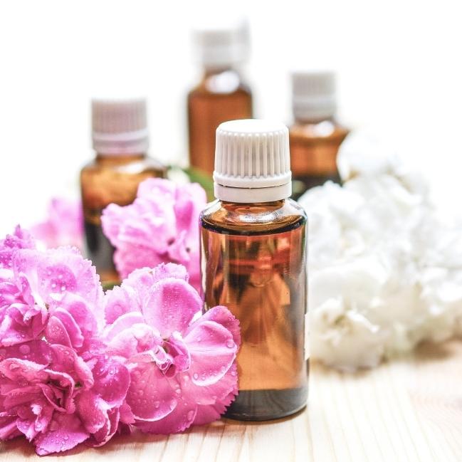 Essential-Oils-for-Menopause-1